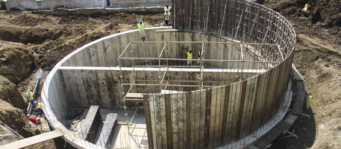 Construction of a round wooden structure